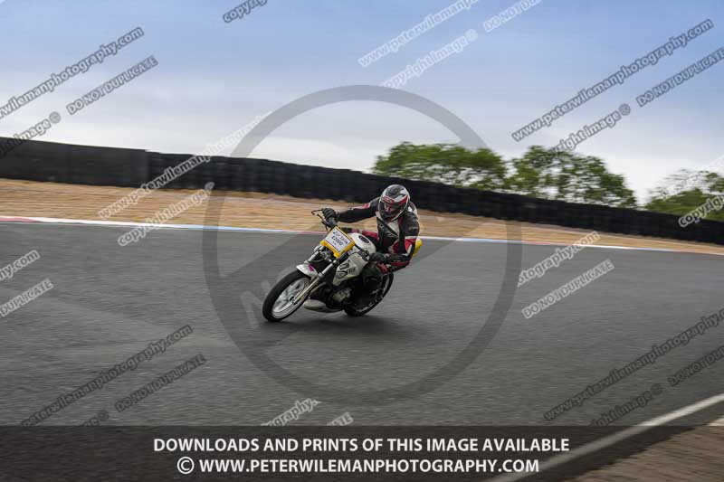 enduro digital images;event digital images;eventdigitalimages;mallory park;mallory park photographs;mallory park trackday;mallory park trackday photographs;no limits trackdays;peter wileman photography;racing digital images;trackday digital images;trackday photos